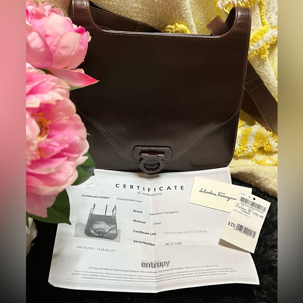 🌟FINAL🌟 1980s Vintage Ferragamo Heavy Brown Leather Shoulder Bag. - Picture 14 of 14